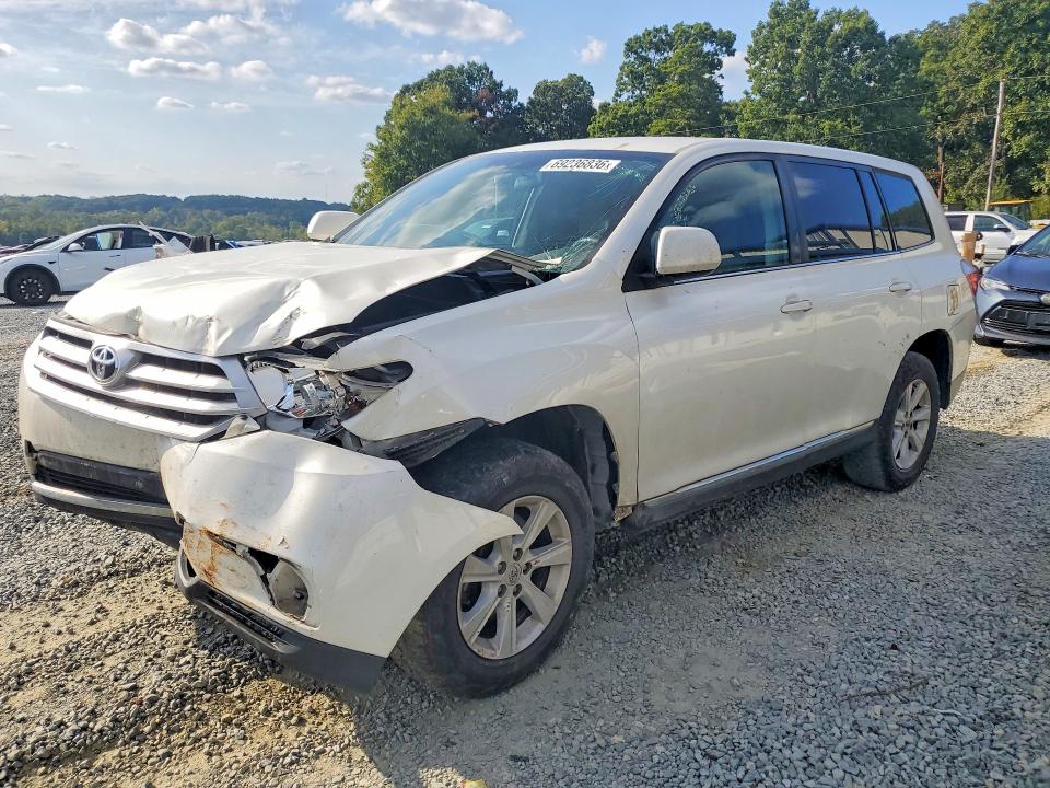 2013 Toyota Highlander მანქანა იყიდება აუქციონზე, vin: 5TDZK3EH6DS102245, აუქციონის ნომერი: 69236836