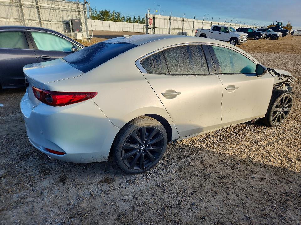 68130646 :رقم المزاد ، JM1BPBDY2R1650651 vin ، 2024 Mazda 3 مزاد بيع