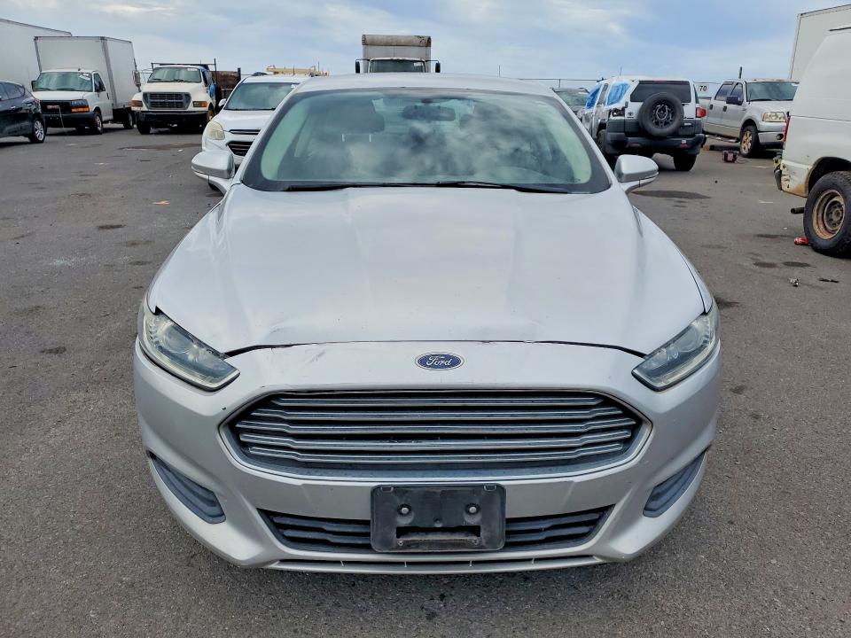 70133646 :رقم المزاد ، 3FA6P0H78FR228978 vin ، 2015 Ford Fusion مزاد بيع
