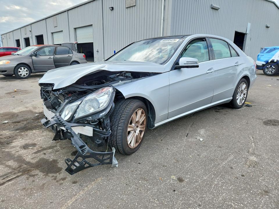 68995426 :رقم المزاد ، WDDHF2EB2DA713219 vin ، 2013 Mercedes-benz E مزاد بيع