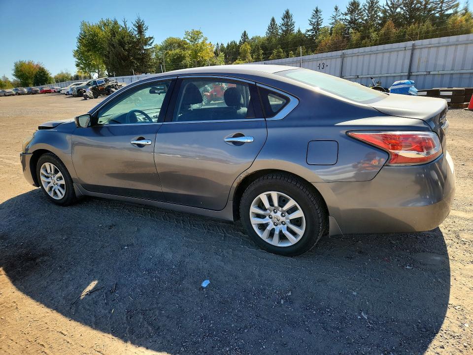 2015 Nissan Altima მანქანა იყიდება აუქციონზე, vin: 1N4AL3AP5FN312521, აუქციონის ნომერი: 69929456