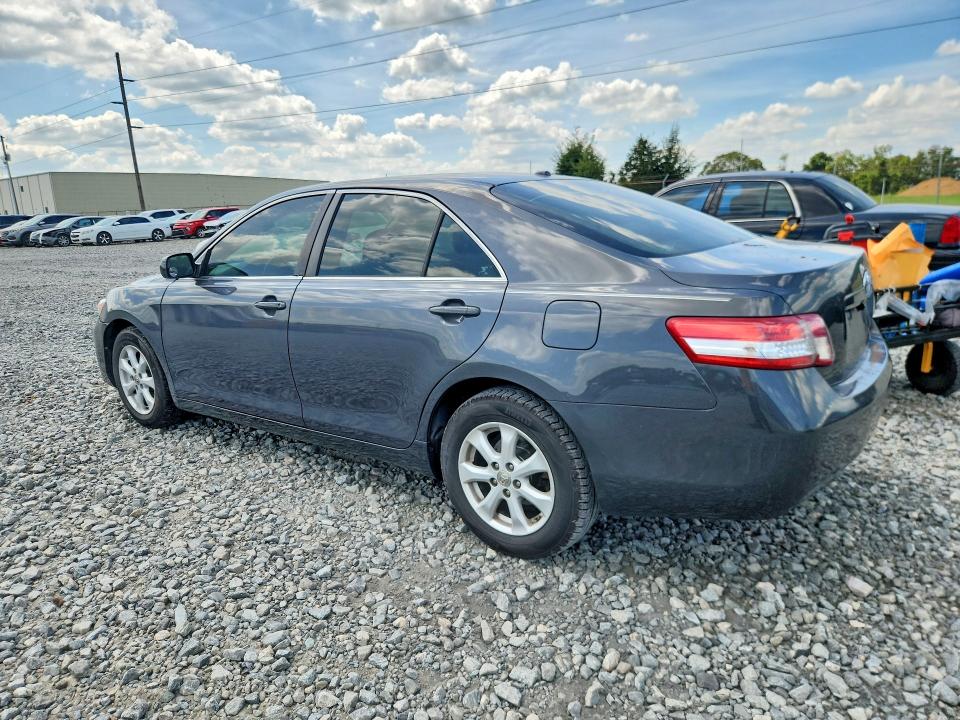 69175296 :رقم المزاد ، 4T1BF3EK7BU653273 vin ، 2011 Toyota Camry Le مزاد بيع