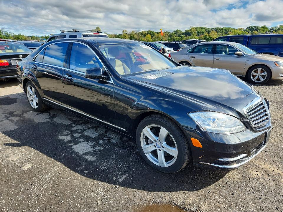 2011 Mercedes-benz S მანქანა იყიდება აუქციონზე, vin: WDDNG8GB3BA400161, აუქციონის ნომერი: 69339276