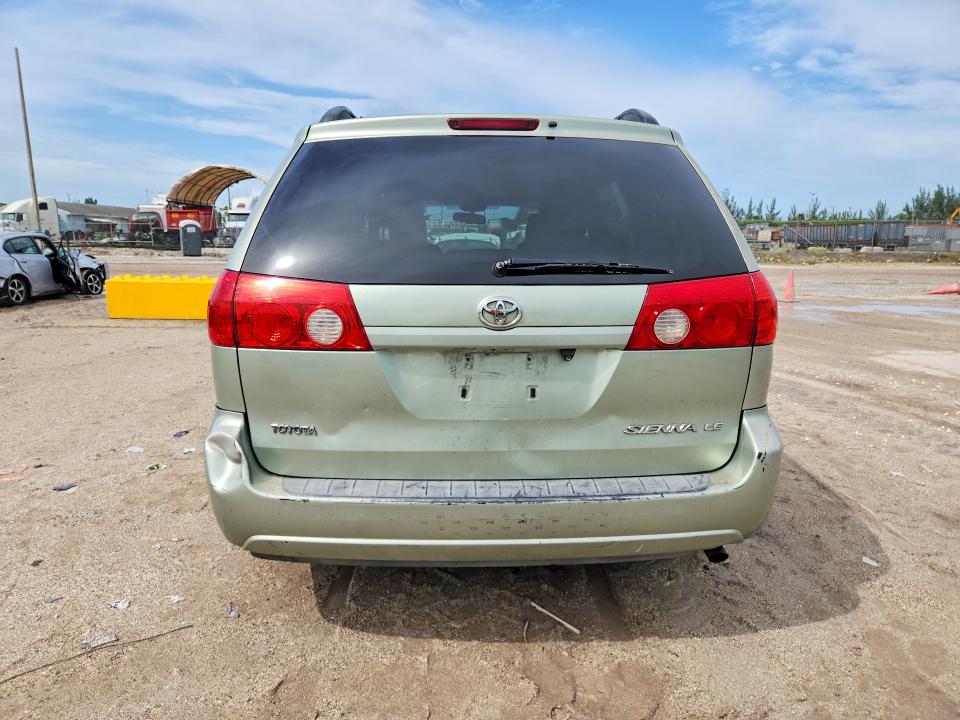 2010 Toyota Sienna მანქანა იყიდება აუქციონზე, vin: 5TDKK4CC2AS299943, აუქციონის ნომერი: 68308396
