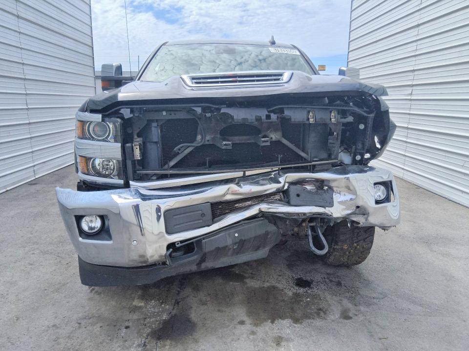 67833356 :رقم المزاد ، 1GC1KWEY9JF208439 vin ، 2018 Chevrolet Silverado مزاد بيع