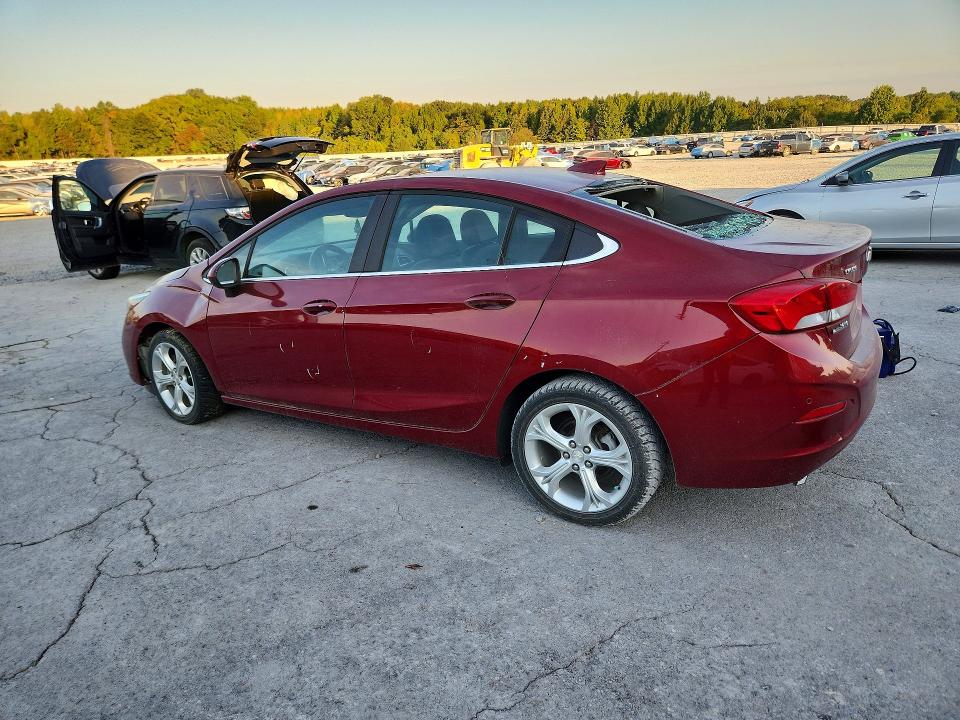 68341646 :رقم المزاد ، 1G1BF5SM7K7105089 vin ، 2019 Chevrolet Cruze مزاد بيع