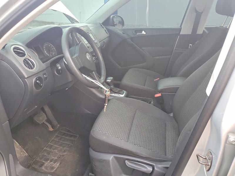 2010 Volkswagen Tiguan მანქანა იყიდება აუქციონზე, vin: WVGBV7AX6AW526626, აუქციონის ნომერი: 68823736