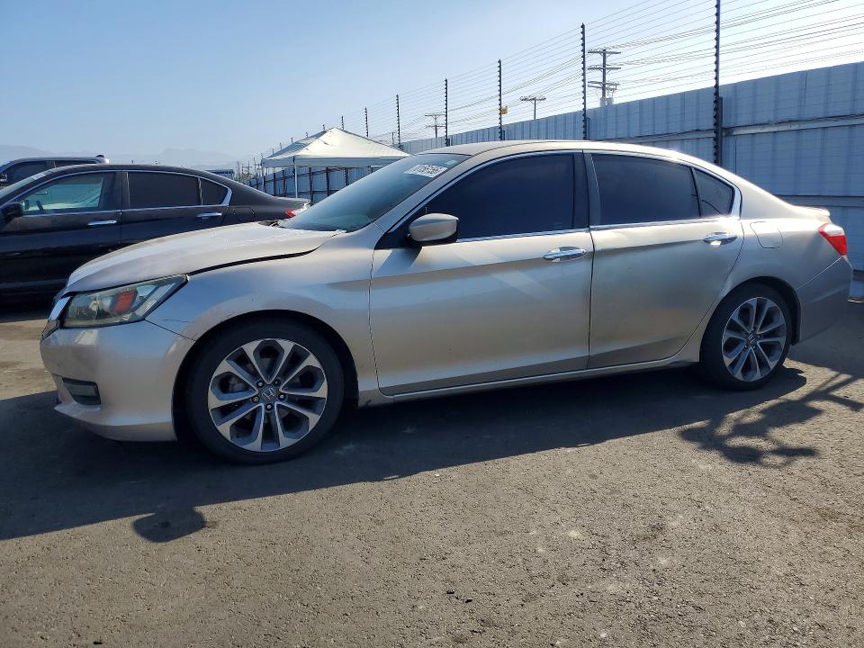 2014 Honda Accord მანქანა იყიდება აუქციონზე, vin: 1HGCR2F5XEA266873, აუქციონის ნომერი: 70156156