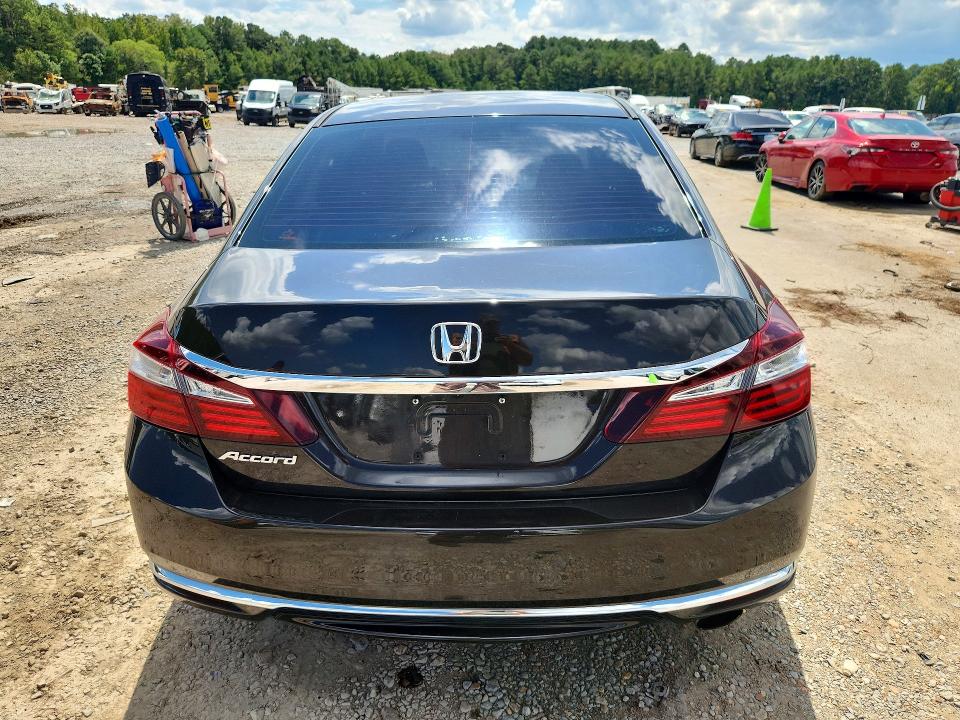 Продажа на аукционе авто 2017 Honda Accord, vin: 1HGCR2F3XHA148177, номер лота: 68646696