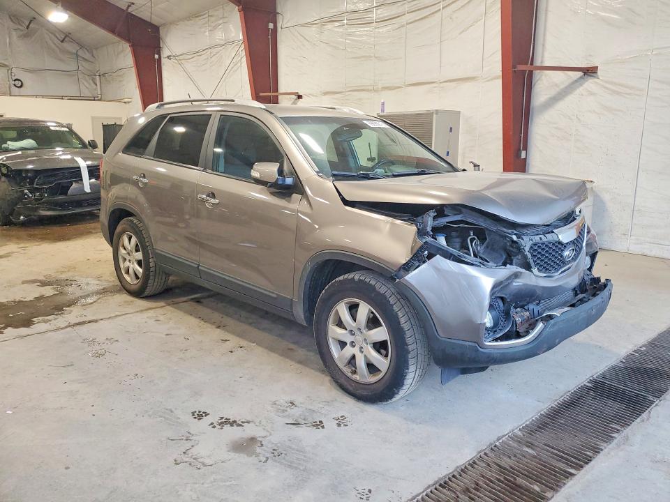 2011 Kia Sorento მანქანა იყიდება აუქციონზე, vin: 5XYKT3A18BG100434, აუქციონის ნომერი: 69090016