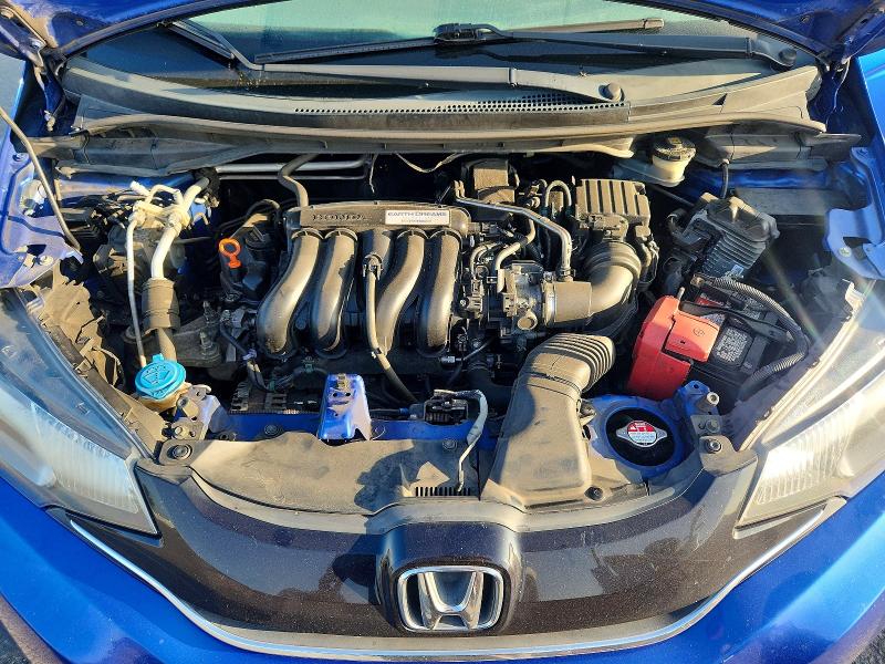69513936 :رقم المزاد ، 3HGGK5H85FM727626 vin ، 2015 Honda Fit مزاد بيع
