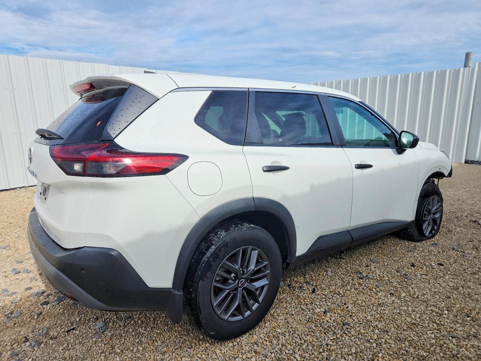 67645686 :رقم المزاد ، 5N1BT3AA4NC702512 vin ، 2022 Nissan Rogue مزاد بيع