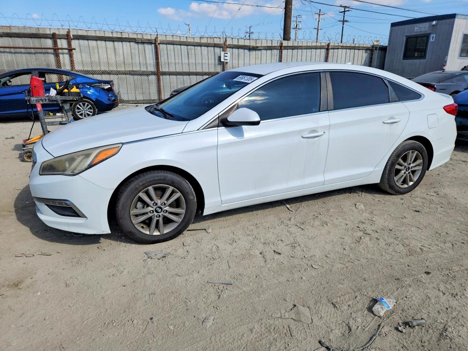 69961306 :رقم المزاد ، 5NPE24AF1FH184242 vin ، 2015 Hyundai Sonata مزاد بيع