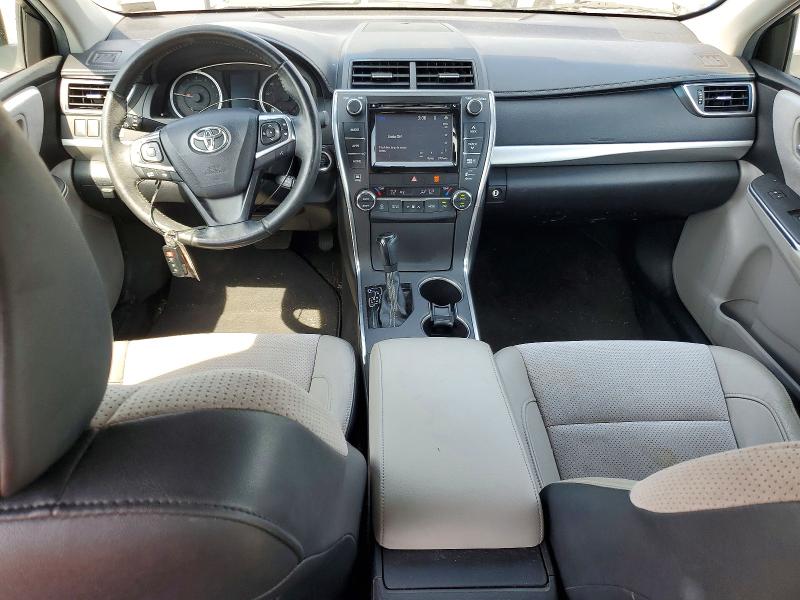 67132086 :رقم المزاد ، 4T1BK1FK0FU556422 vin ، 2015 Toyota Camry مزاد بيع