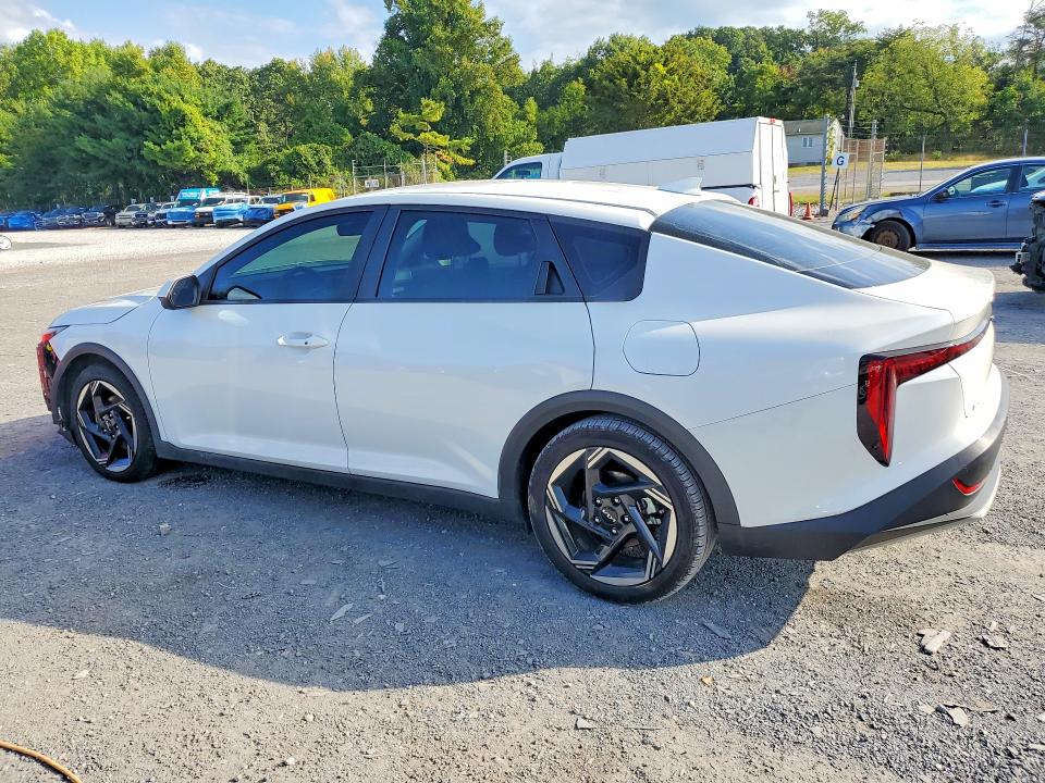 Продажа на аукционе авто 2025 Kia K4, vin: 3KPFU4DE0SE008606, номер лота: 67990756