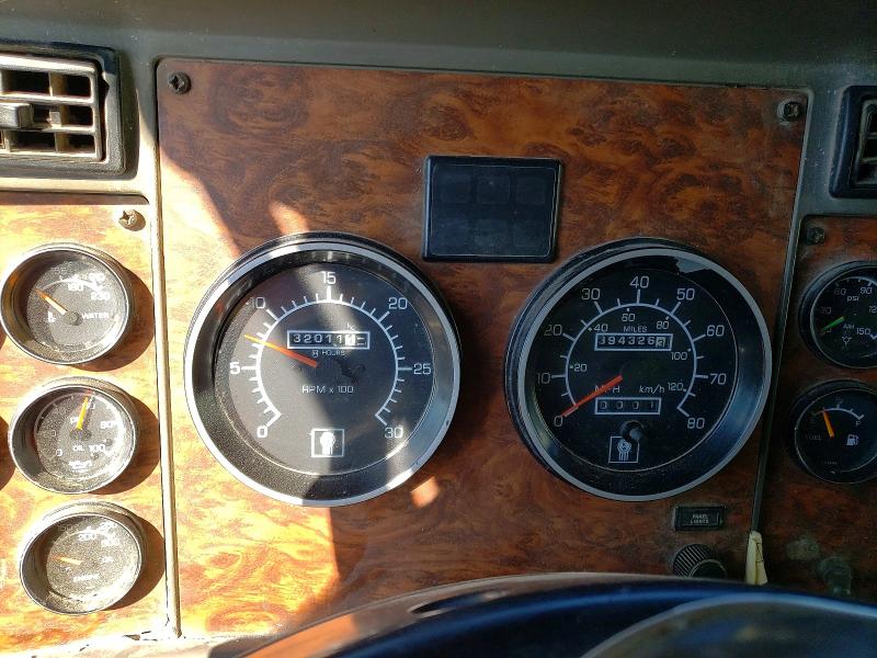 Продажа на аукционе авто 2002 Kenworth T8 Series, vin: 1NKDL00X72J898243, номер лота: 67468186
