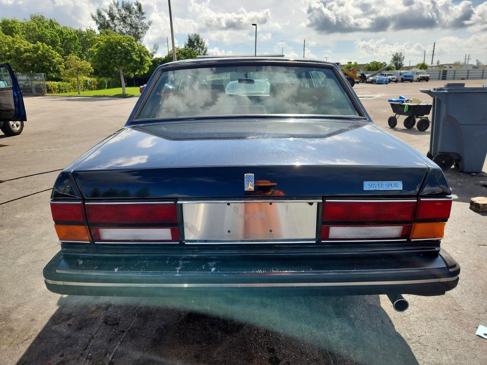 1989 Rolls-royce Silver Spur მანქანა იყიდება აუქციონზე, vin: SCAZN02A0KCX26674, აუქციონის ნომერი: 67186156