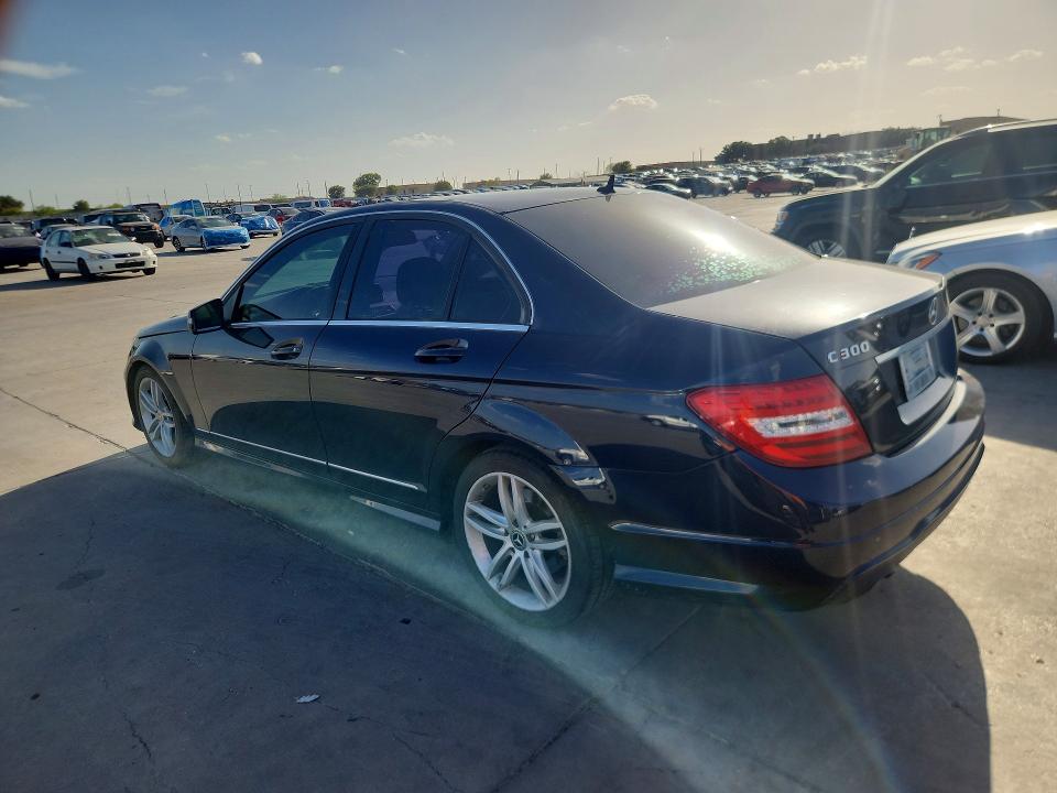 2013 Mercedes-benz C მანქანა იყიდება აუქციონზე, vin: WDDGF8AB6DR242200, აუქციონის ნომერი: 69195926
