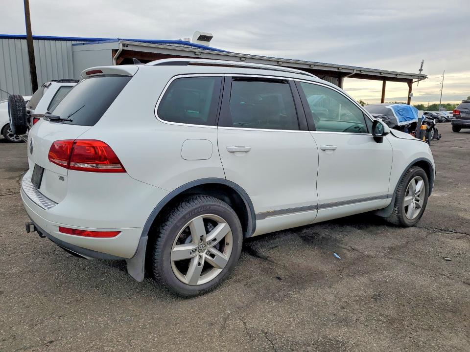 69376846 :رقم المزاد ، WVGEF9BP0DD007608 vin ، 2013 Volkswagen Touareg مزاد بيع