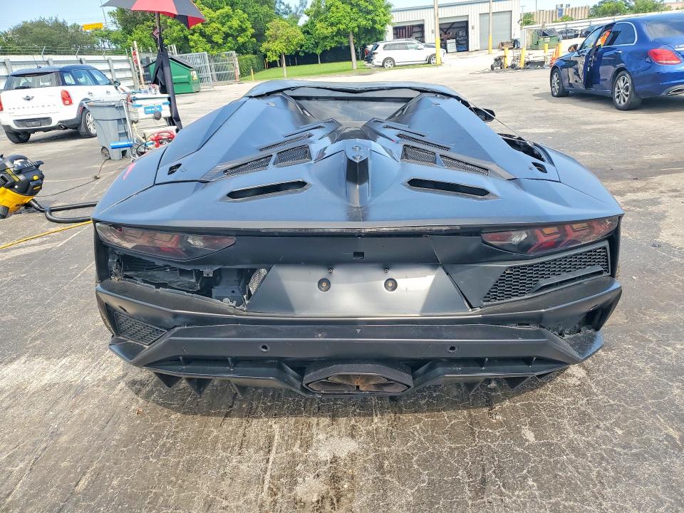 Продажа на аукционе авто 2018 Lamborghini Aventador, vin: ZHWUG4ZD5JLA06879        , номер лота: 69155136
