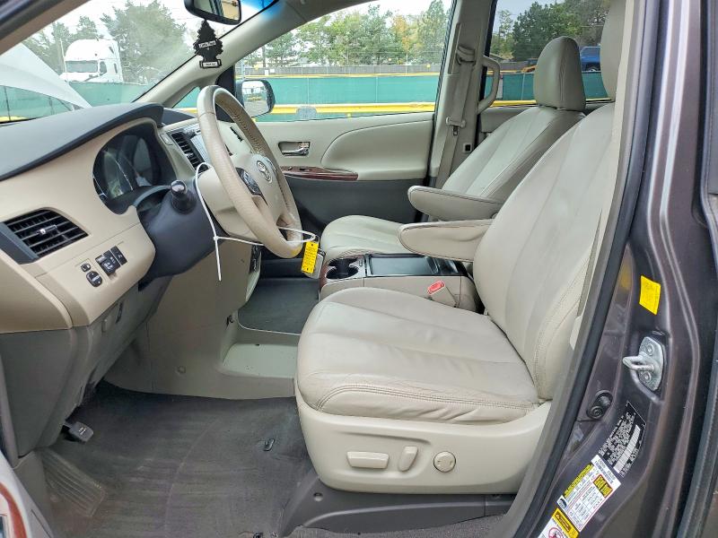 Продаж на аукціоні авто 2011 Toyota Sienna, vin: 5TDYK3DC3BS081224, номер лоту: 70638716