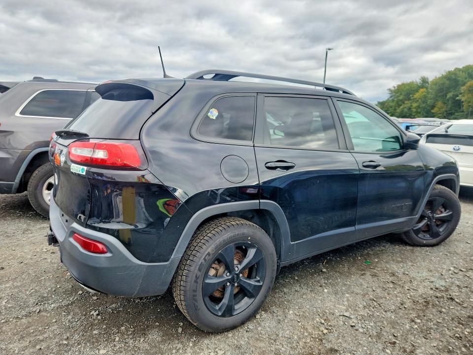 69291666 :رقم المزاد ، 1C4PJMCX9JD516282 vin ، 2018 Jeep Cherokee مزاد بيع