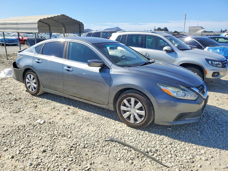 2017 Nissan Altima მანქანა იყიდება აუქციონზე, vin: 1N4AL3AP9HN302190, აუქციონის ნომერი: 68980476