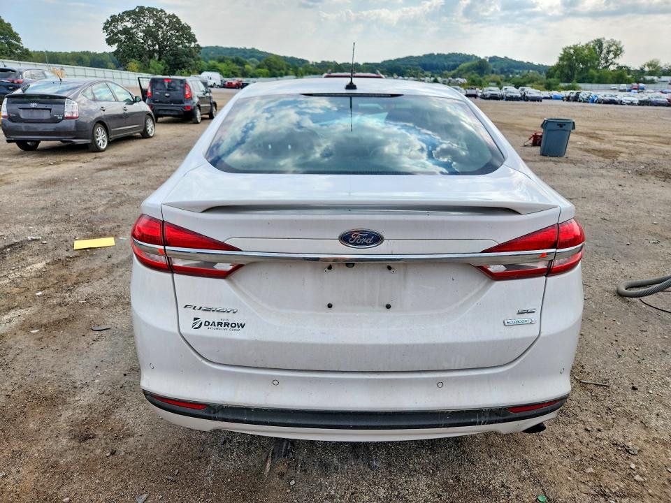 67294756 :رقم المزاد ، 3FA6P0HDXJR135099 vin ، 2018 Ford Fusion مزاد بيع
