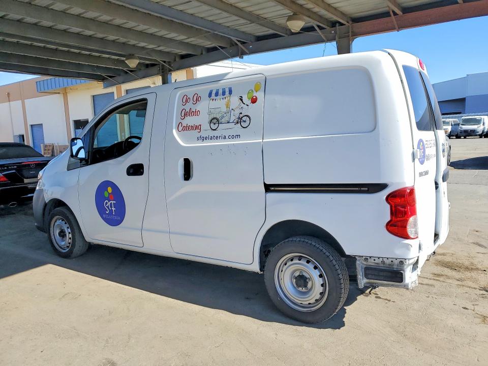70674286 :رقم المزاد ، 3N6CM0KN2JK695020 vin ، 2018 Nissan Nv200 مزاد بيع