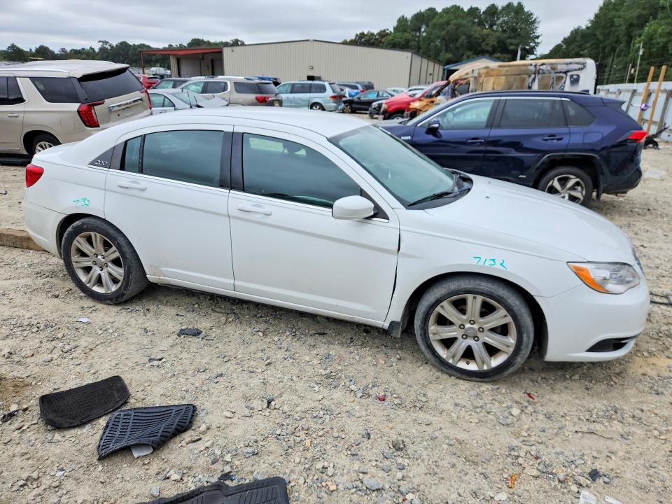69751086 :رقم المزاد ، 1C3CCBAB1CN295296 vin ، 2012 Chrysler 200 مزاد بيع