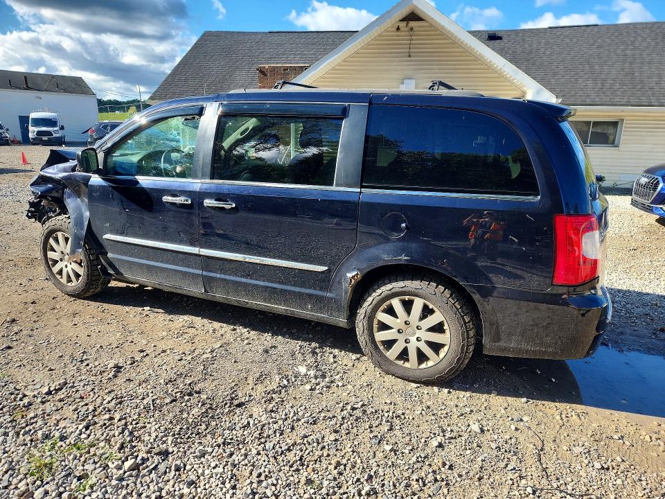 Auction sale of the 2011 Chrysler Town & Country, vin: 2A4RR8DG2BR749484, lot number: 68876366