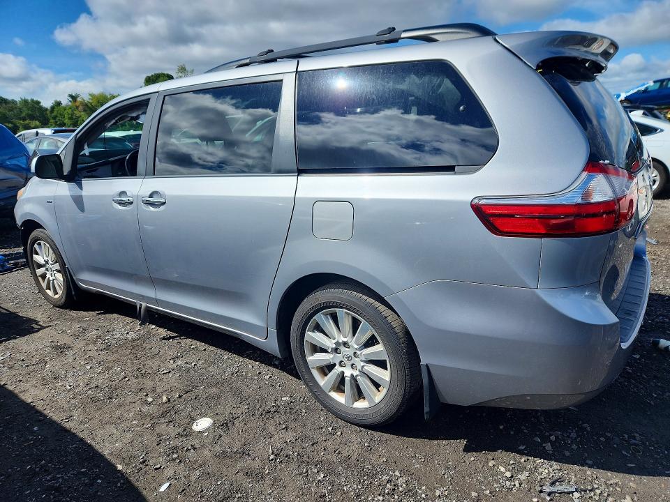 Продажа на аукционе авто 2017 Toyota Sienna, vin: 5TDDZ3DC5HS168674, номер лота: 69824476