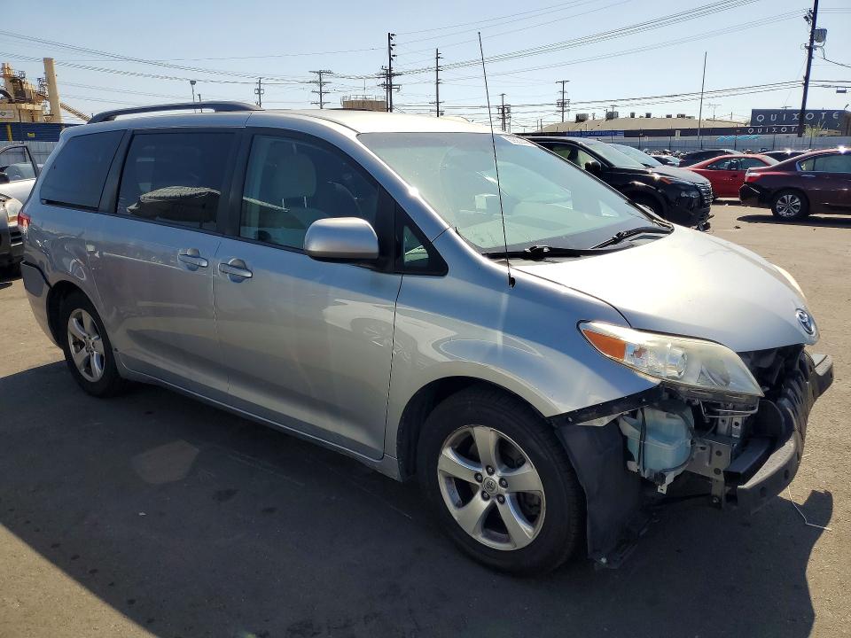 Продажа на аукционе авто 2014 Toyota Sienna, vin: 5TDKK3DC2ES472133, номер лота: 69589446