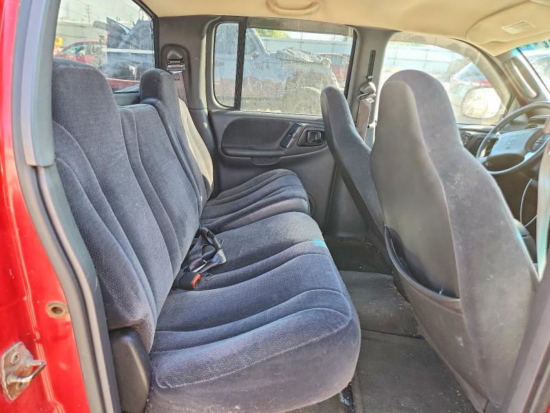 2000 Dodge Dakota მანქანა იყიდება აუქციონზე, vin: 1B7HG2AZ7YS751538, აუქციონის ნომერი: 68449796