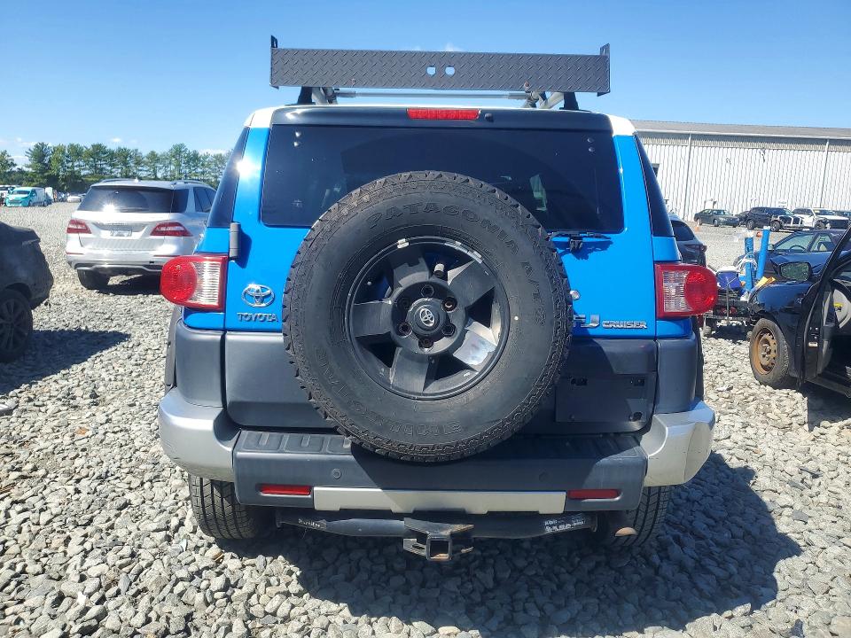 68743246 :رقم المزاد ، JTEBU11F570081413 vin ، 2007 Toyota Fj Cruiser مزاد بيع