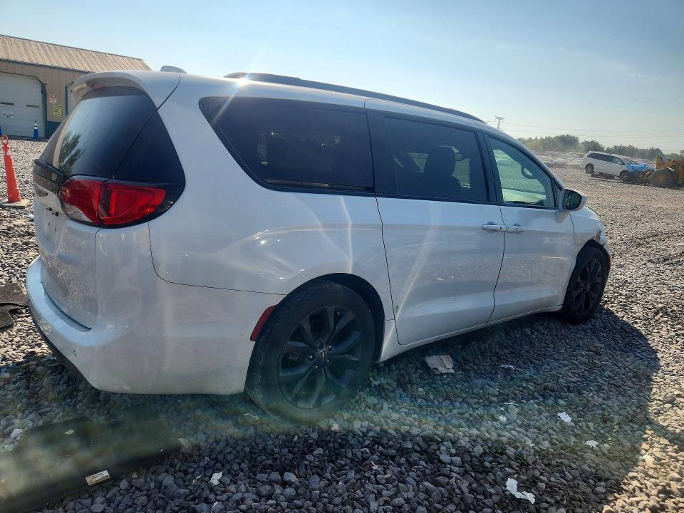 66824596 :رقم المزاد ، 2C4RC1EG0KR742014 vin ، 2019 Chrysler Pacifica مزاد بيع
