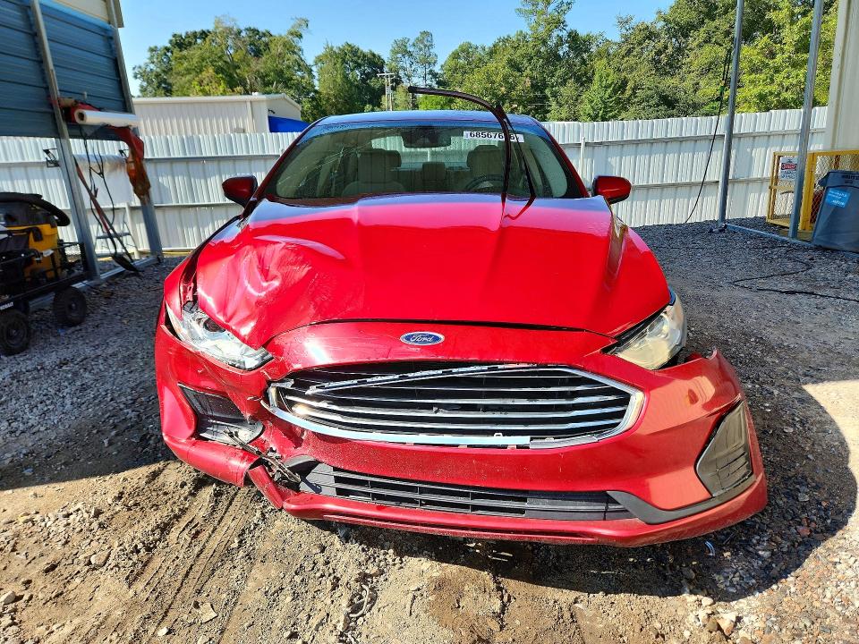 68567616 :رقم المزاد ، 3FA6P0HD3LR217968 vin ، 2020 Ford Fusion مزاد بيع