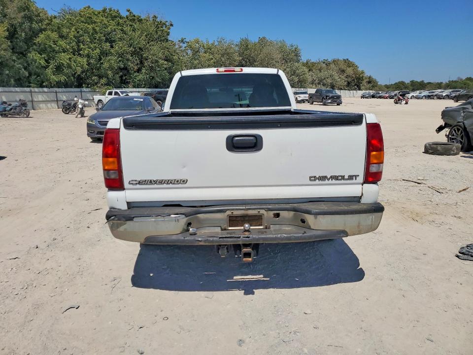 Продаж на аукціоні авто 2000 Chevrolet Silverado, vin: 1GCEC19T1YE408618, номер лоту: 67609086