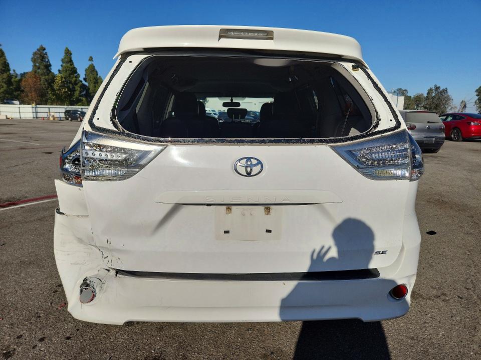 71409316 :رقم المزاد ، 5TDXK3DC1DS359620 vin ، 2013 Toyota Sienna مزاد بيع