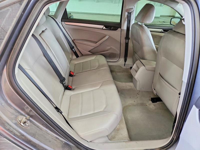 2014 Volkswagen Passat მანქანა იყიდება აუქციონზე, vin: 1VWAP7A35EC002458, აუქციონის ნომერი: 68621876
