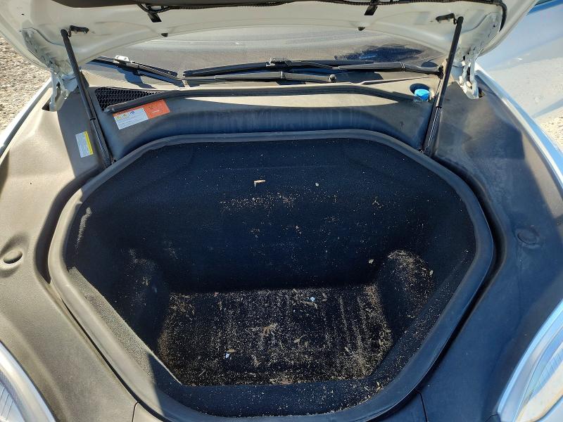 70310336 :رقم المزاد ، 5YJSA1E22FF111942 vin ، 2015 Tesla Model S مزاد بيع