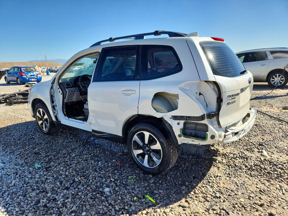 67272146 :رقم المزاد ، JF2SJABCXHH435240 vin ، 2017 Subaru Forester مزاد بيع
