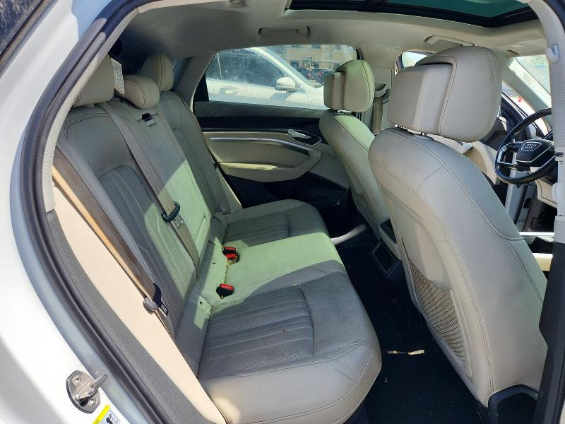 Продаж на аукціоні авто 2021 Audi E-tron, vin: WA12AAGE0MB000548, номер лоту: 68918606