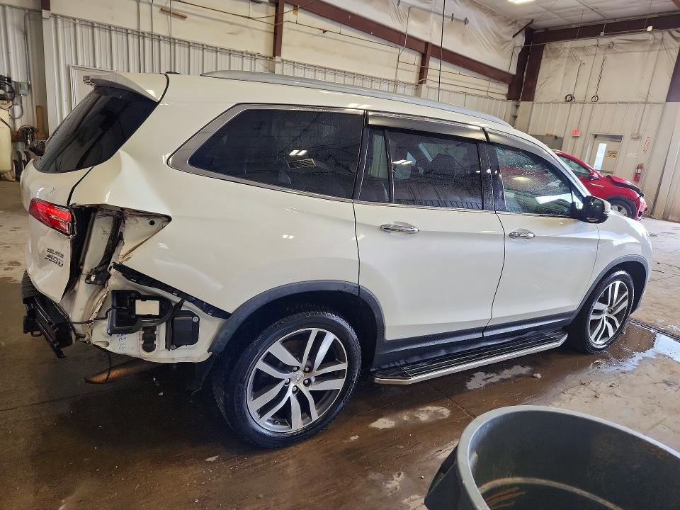 69023126 :رقم المزاد ، 5FNYF6H06JB014142 vin ، 2018 Honda Pilot مزاد بيع