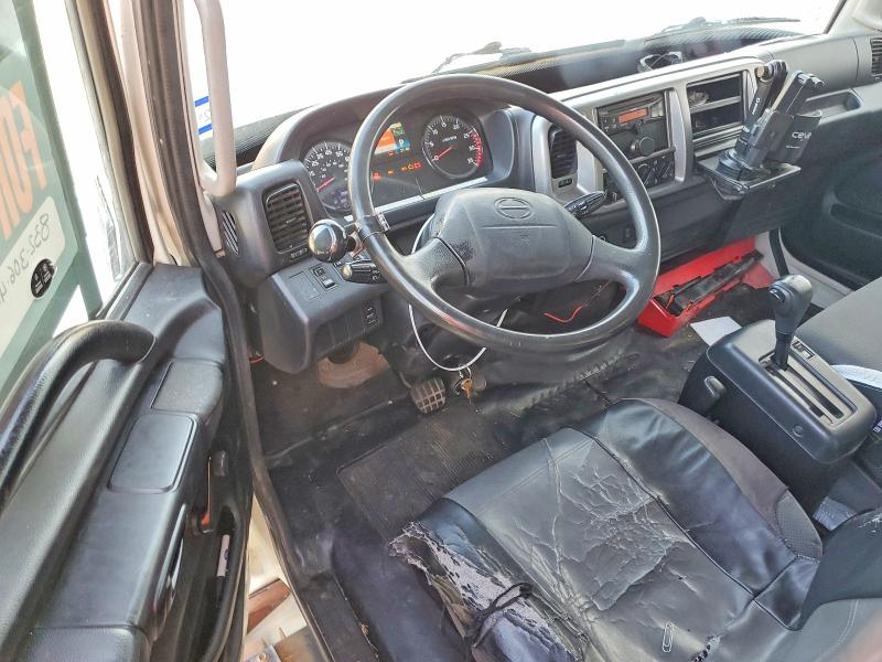 66811676 :رقم المزاد ، 5PVNE8JT8F4S56466 vin ، 2015 Hino 258/268 مزاد بيع