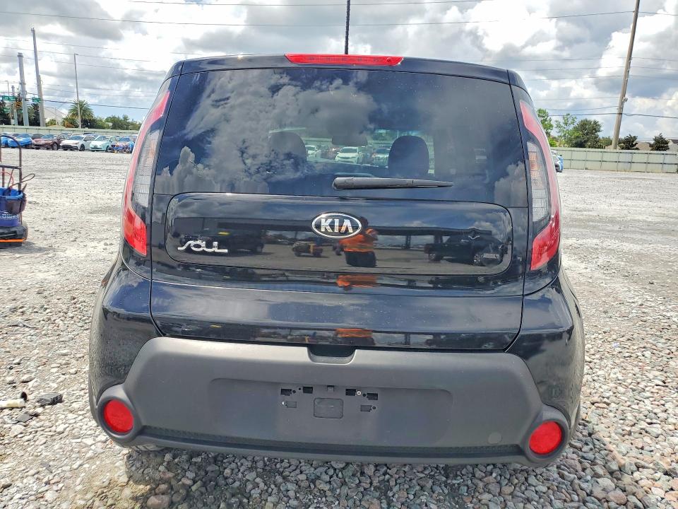 68149706 :رقم المزاد ، KNDJN2A26F7812615 vin ، 2015 Kia Soul مزاد بيع