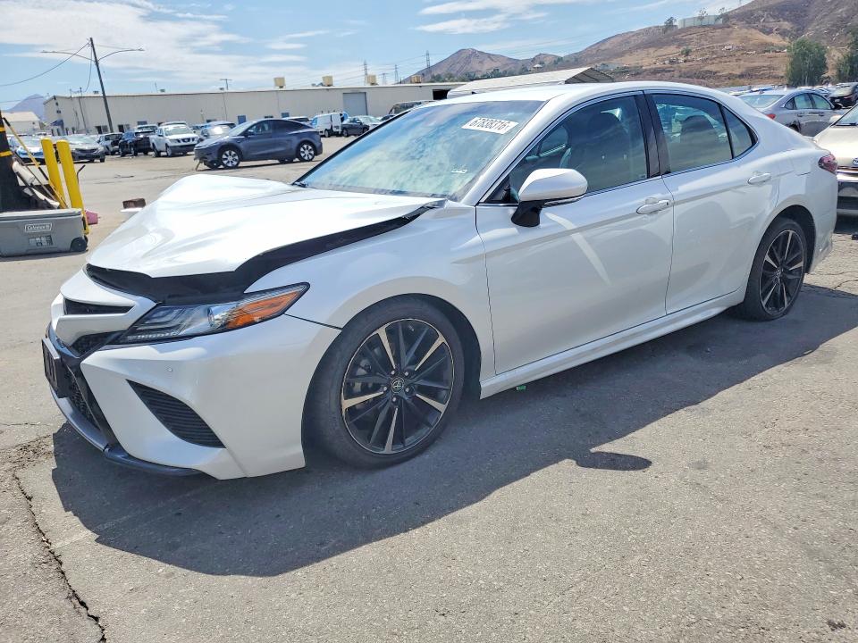 2018 Toyota Camry მანქანა იყიდება აუქციონზე, vin: 4T1B61HKXJU005716, აუქციონის ნომერი: 67838316