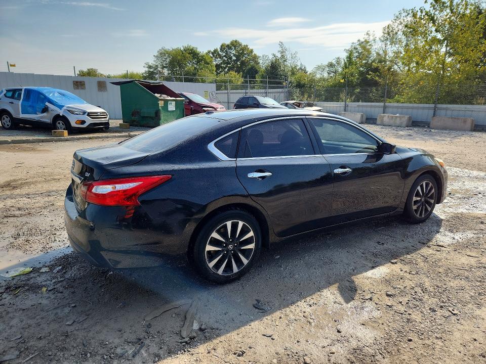Продаж на аукціоні авто 2018 Nissan Altima, vin: 1N4AL3AP5JC268587, номер лоту: 68736256