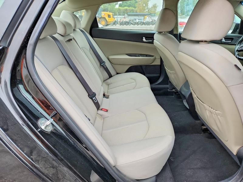 Продаж на аукціоні авто 2017 Kia Optima, vin: KNAGT4LE5H5012855, номер лоту: 70022286