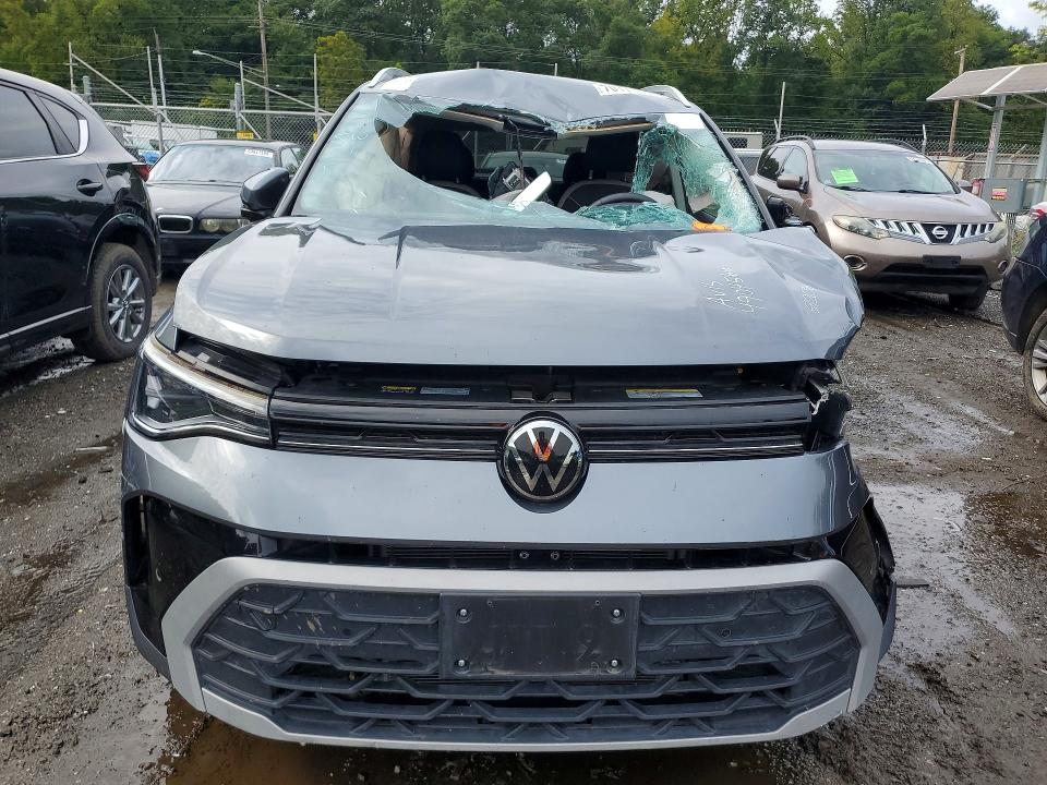 70171466 :رقم المزاد ، 3VVUC7B22SM045183 vin ، 2025 Volkswagen Taos مزاد بيع
